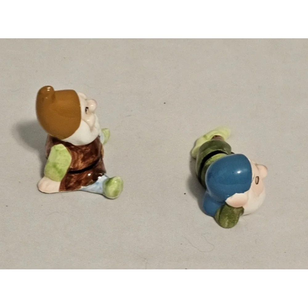 Vintage Walt Disney Productions Seven Dwarfs Ceramic Figurine Set of 7